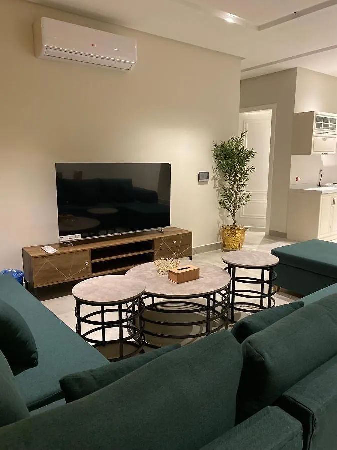 شقه اسس 13 عائليه متكامله Apartment Riyadh