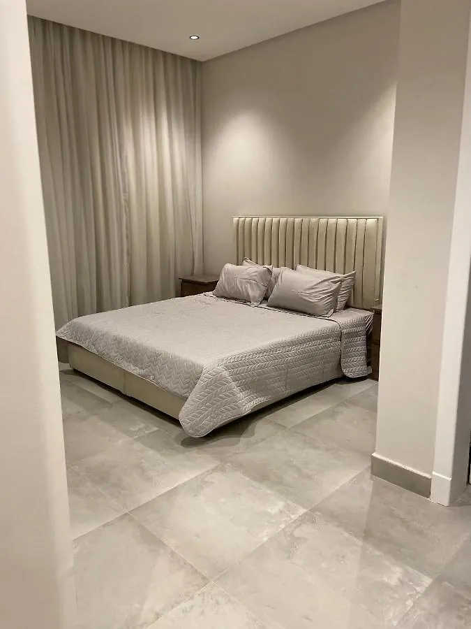 شقه اسس 13 عائليه متكامله Apartment Riyadh